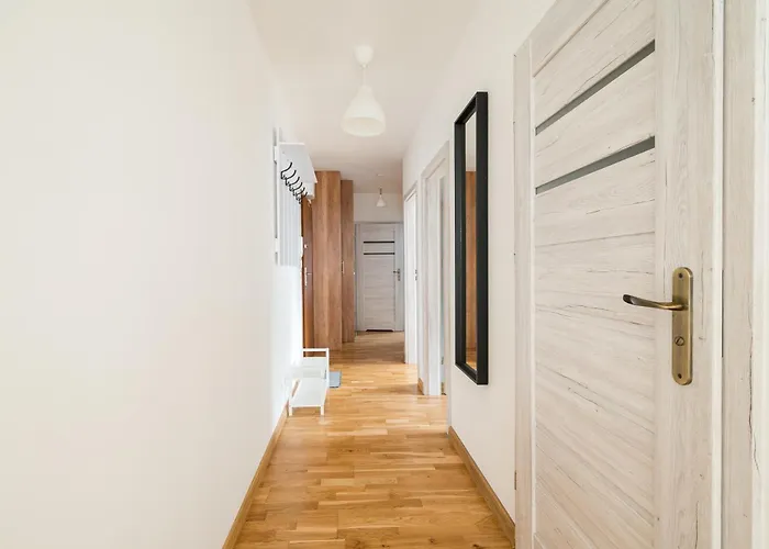 Goclawek Spacious By Bookinghost 아파트 바르샤바