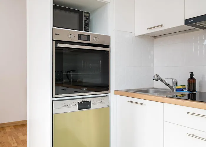 Goclawek Spacious By Bookinghost *