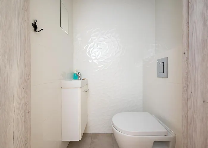 Goclawek Spacious By Bookinghost * 바르샤바