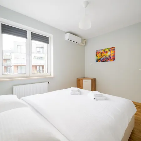 Goclawek Spacious By Bookinghost Apartment *