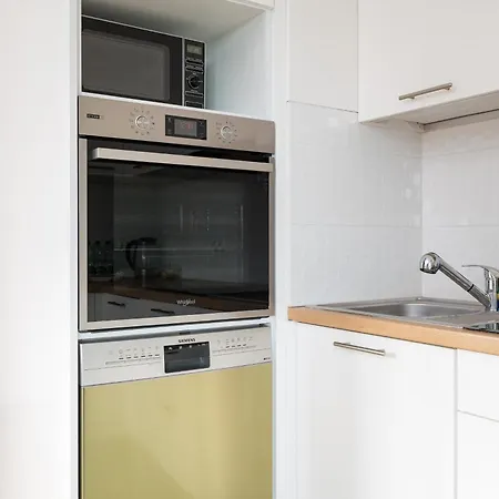 Goclawek Spacious By Bookinghost *