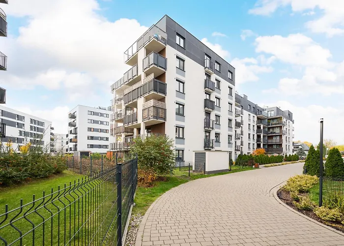 Goclawek Spacious By Bookinghost *